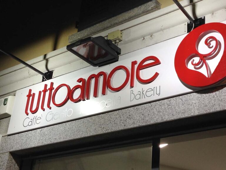 insegna da esterno in forex verniciato